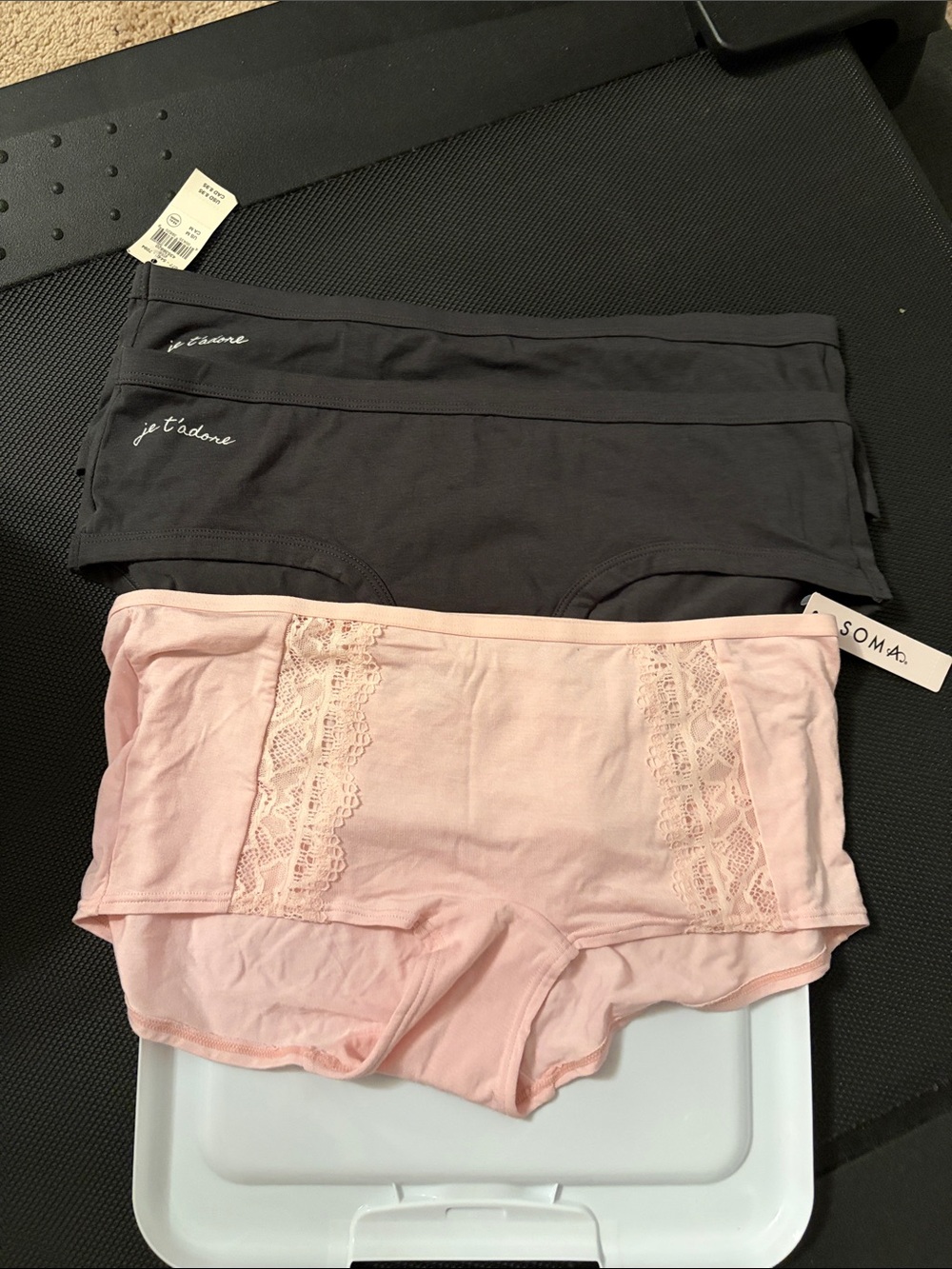 aerie/Soma 2-Pack Charcoal boy-brief & 1 Light Pink Lace boy short Panties. Med